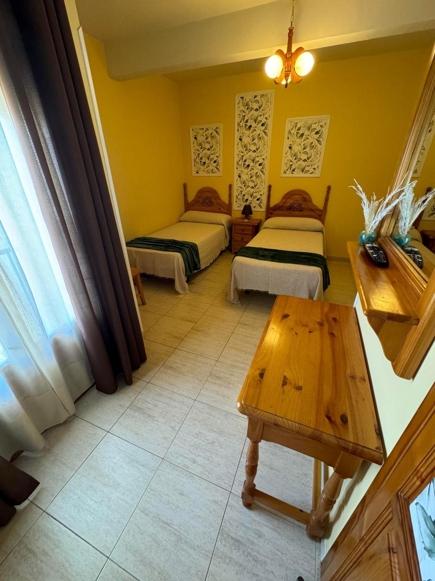 Hostal Joaquin Las Ventas con Pena Aguilera ภายนอก รูปภาพ