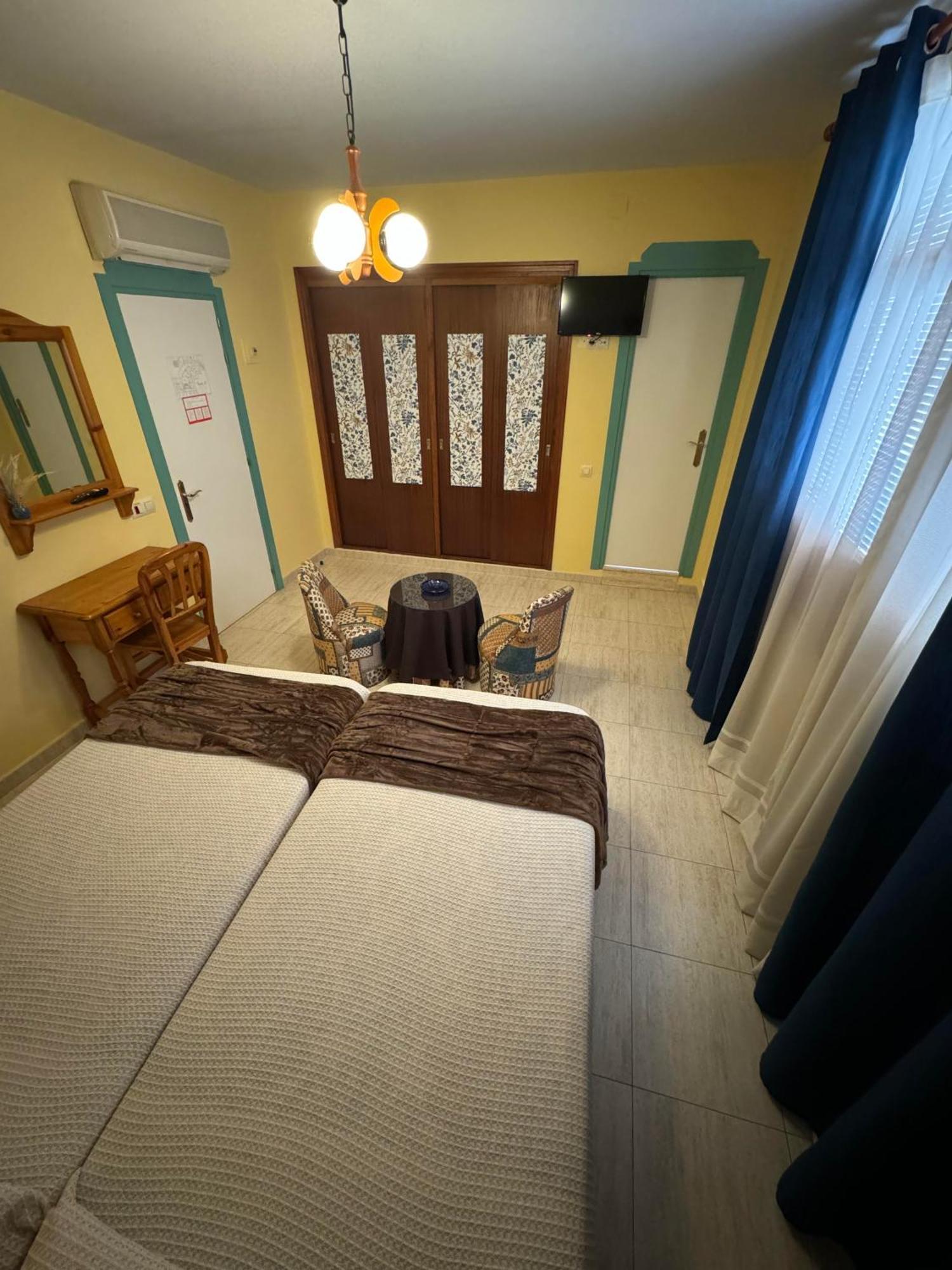 Hostal Joaquin Las Ventas con Pena Aguilera ภายนอก รูปภาพ