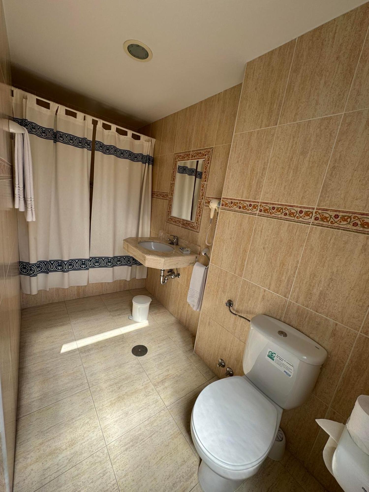 Hostal Joaquin Las Ventas con Pena Aguilera ภายนอก รูปภาพ