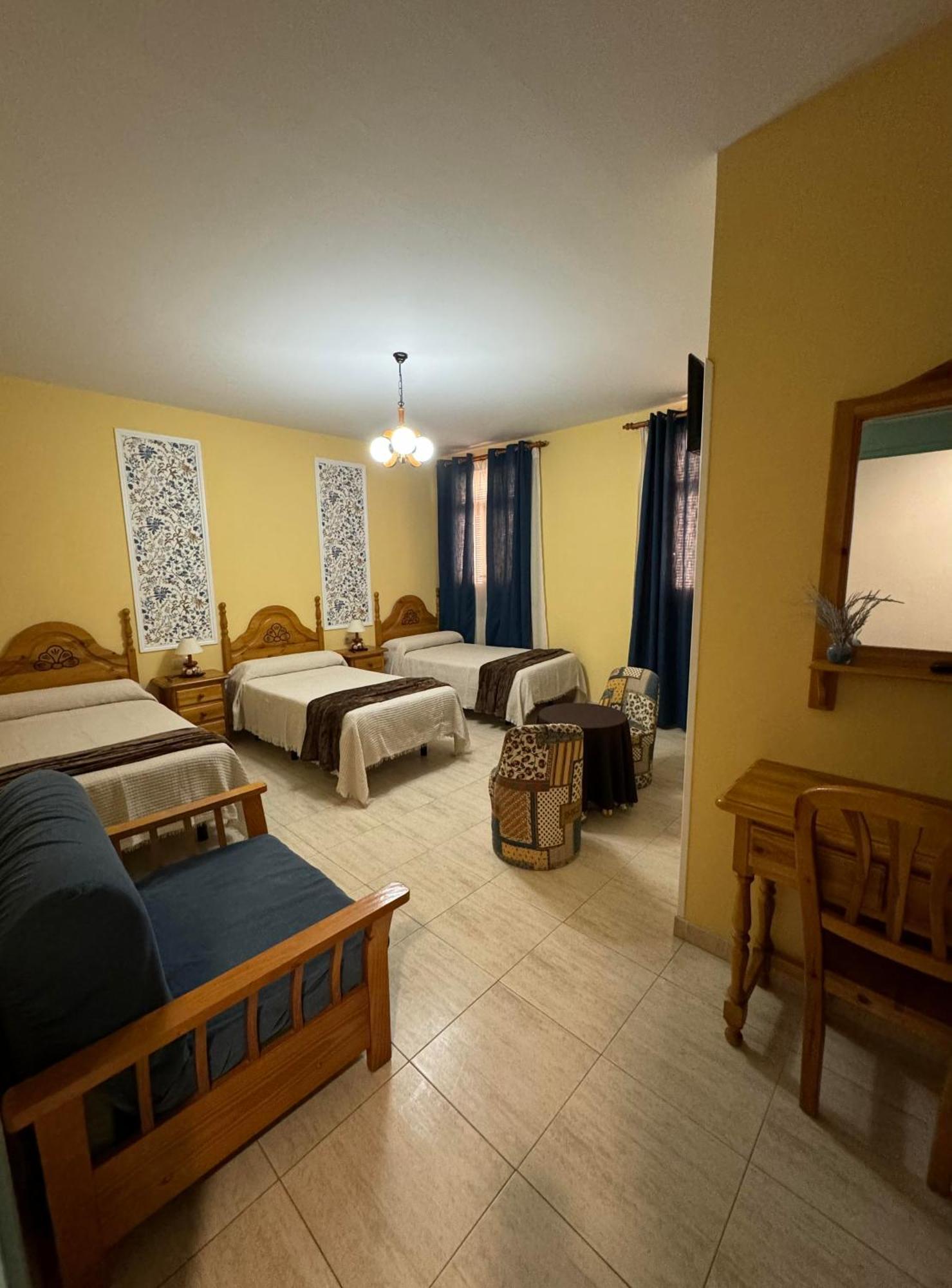 Hostal Joaquin Las Ventas con Pena Aguilera ภายนอก รูปภาพ