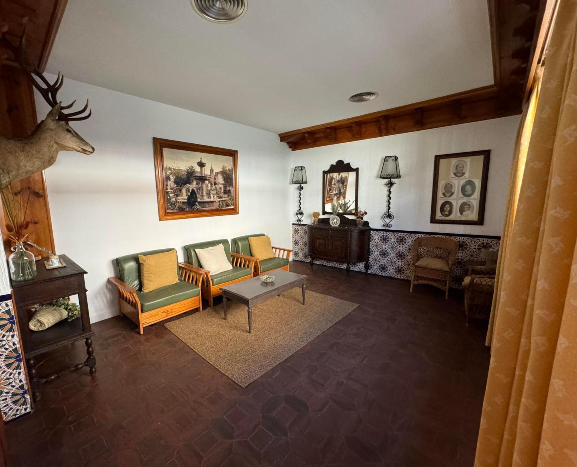 Hostal Joaquin Las Ventas con Pena Aguilera ภายนอก รูปภาพ