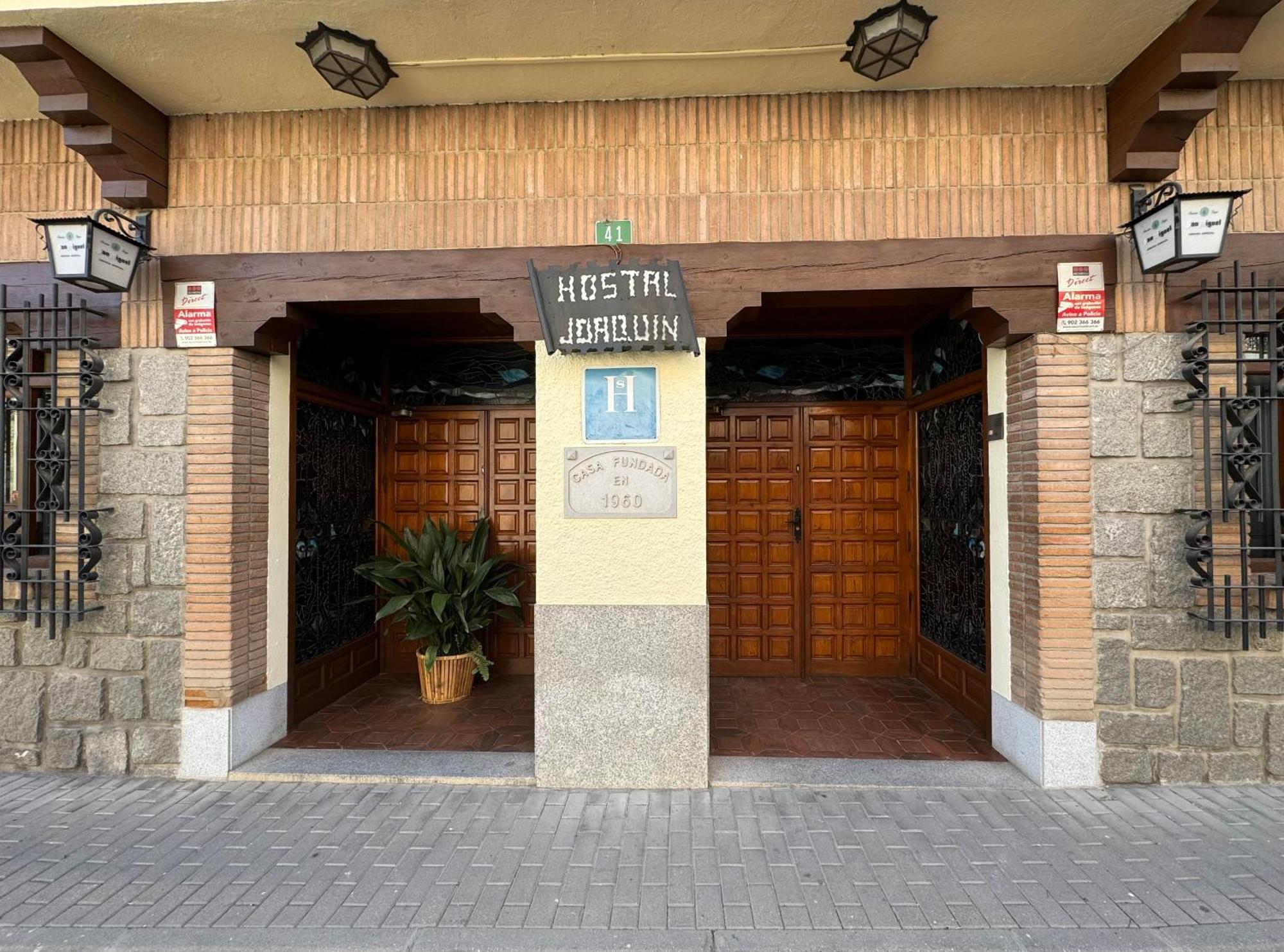 Hostal Joaquin Las Ventas con Pena Aguilera ภายนอก รูปภาพ